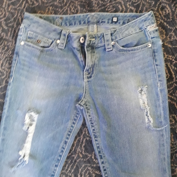 District 9 distressed jeans - Picture 2 of 3